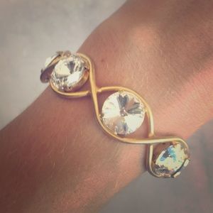 Large rhinestone and matte gold bracelet